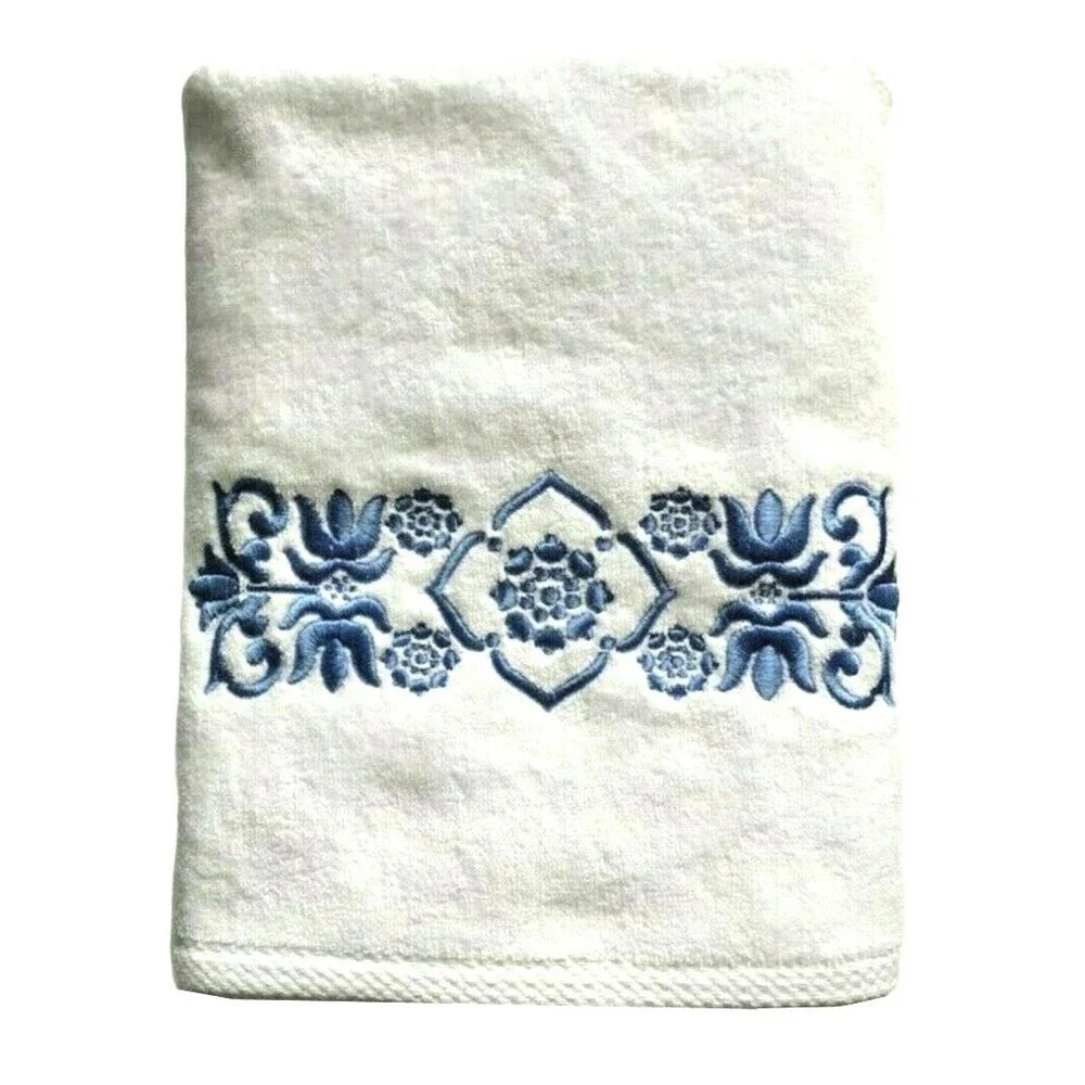 Avanti Scroll Bath Towels White Blue Embroidered Bathroom 27x50